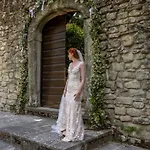 Medieval Tower Mit Whirlpool Auf Der Dachterrass By Interhome Pratovecchio