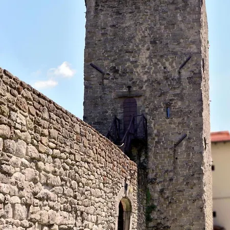 Medieval Tower Mit Whirlpool Auf Der Dachterrass By Interhome 펜션 프라토베키오